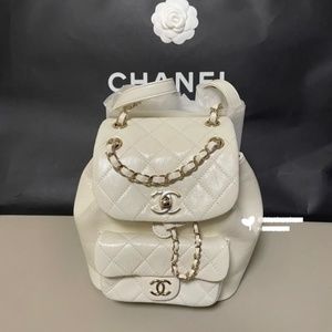 CHANEL 22C Backpack White NWT